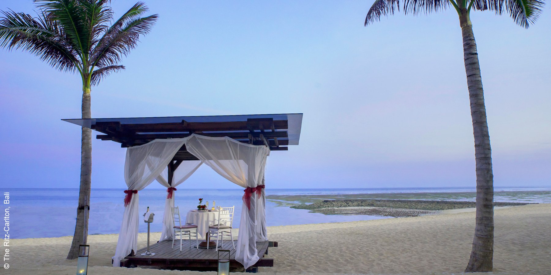 The Ritz Carlton | Bali | Romantic Dinner | luxuszeit.com