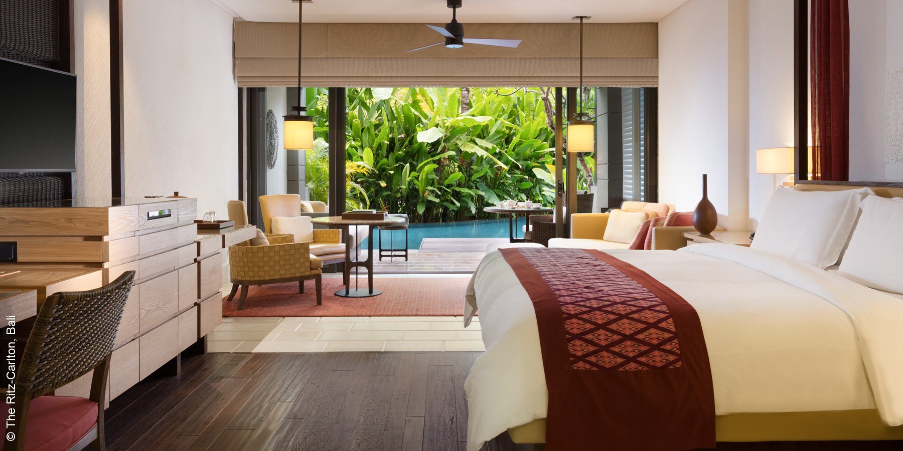 The Ritz Carlton | Bali | Junior Suite Interior | luxuszeit.com