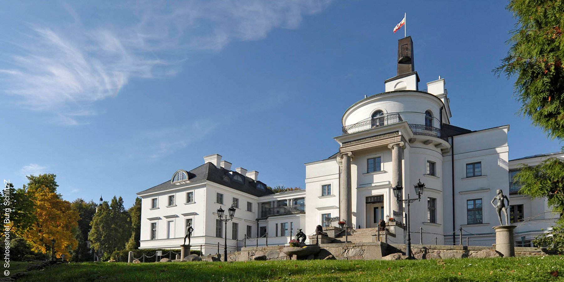Schlosshotel Burg Schlitz | Hohen Demzin | Außenansicht | luxuszeit.com