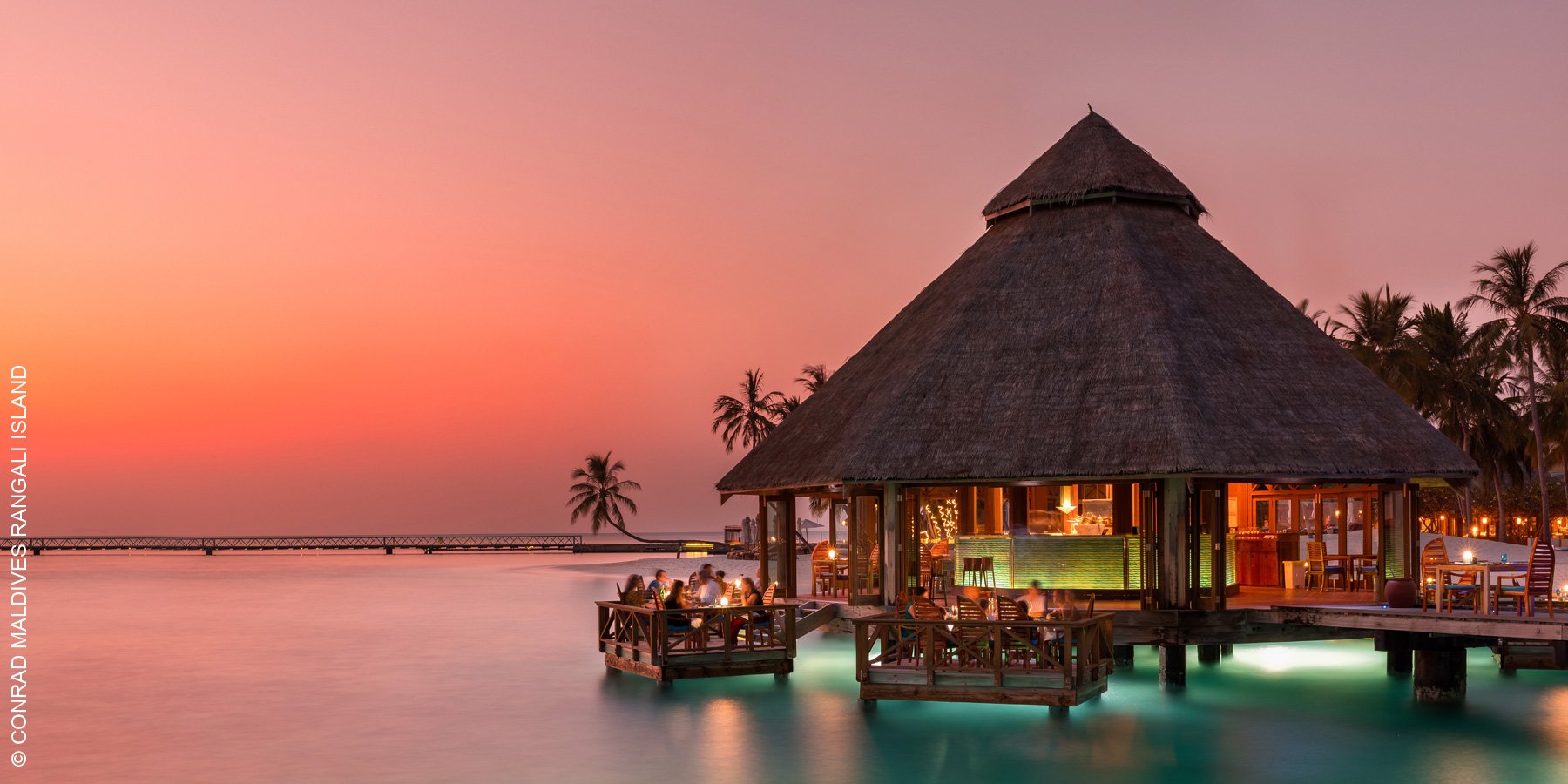 Conrad Maldives Rangali Island | Malediven | Sonnenuntergang | luxuszeit.com