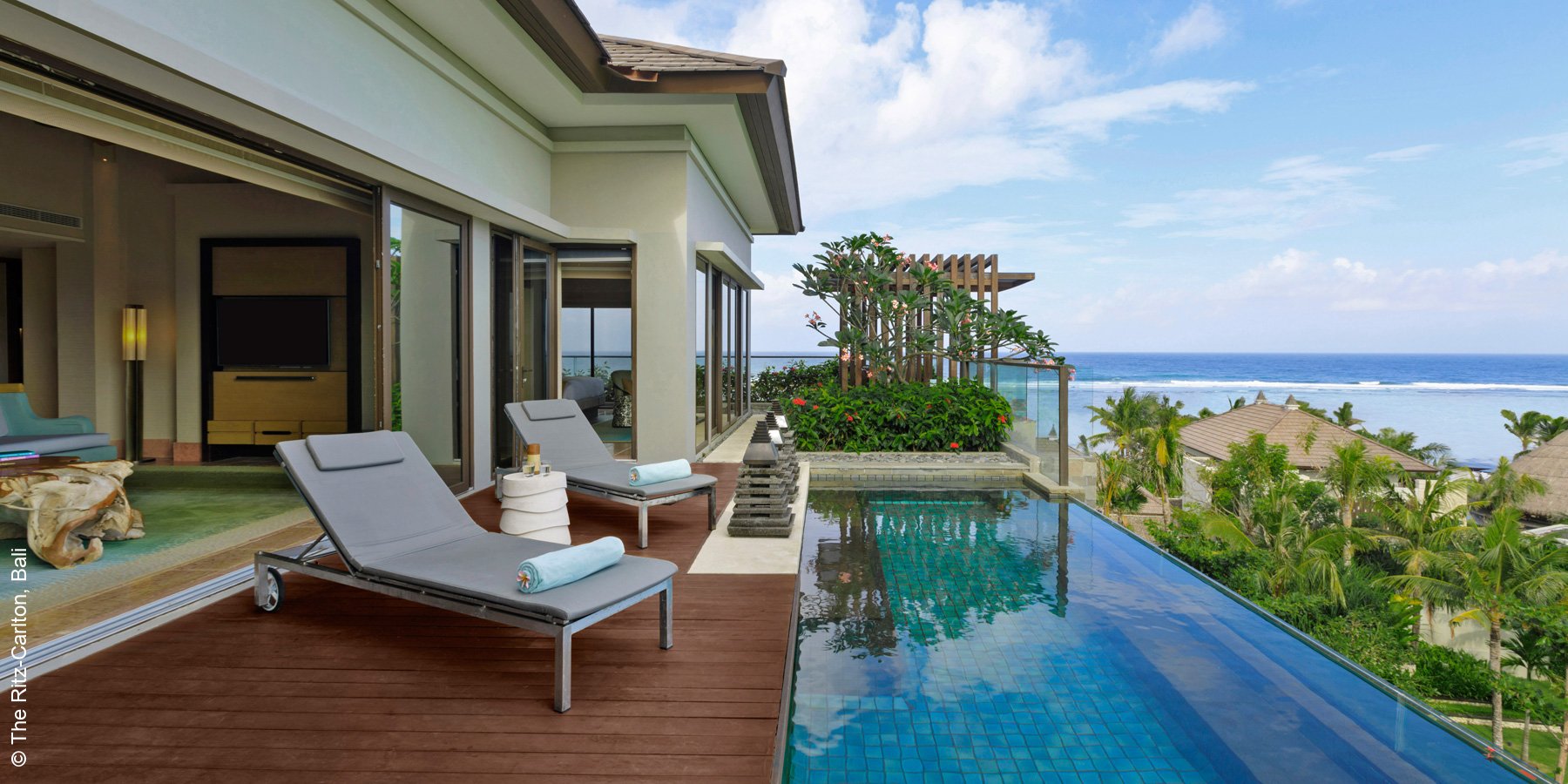 The Ritz Carlton | Bali | Villa Pool | luxuszeit.com