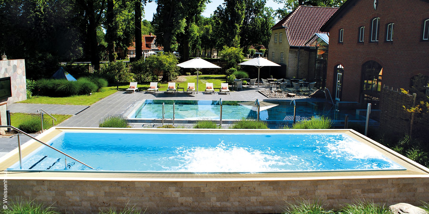 Resort Weissenhaus | Weissenhaus an der Ostsee | Schlosstherme mit Sole-Whirlpool | luxuszeit.com
